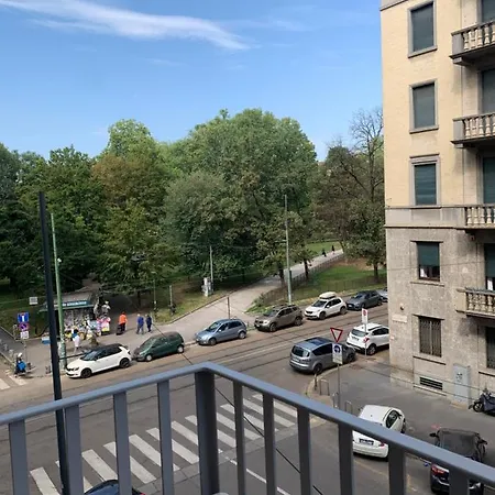 Bilocale Viale Coni Zugna 29 *