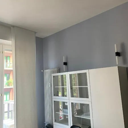 Lägenhet Bilocale Viale Coni Zugna 29 Milano